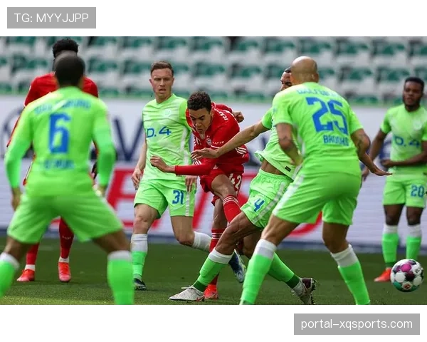 实时:拜仁vs狼堡,穆西亚拉边路连续突破制造杀机 实时:拜仁vs狼堡,穆西亚拉边路连续突破制造杀机